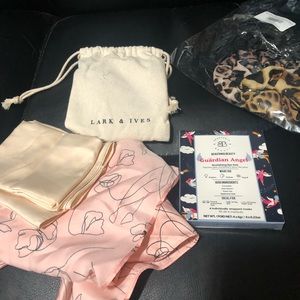 Fatfitfun bundle of items. Scarves, scrunches, and eye gel masks.